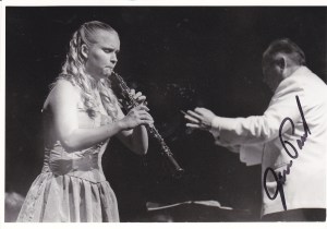 A "young" Kelly at a recital while at Hared Conservatory