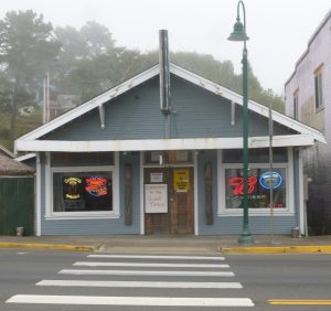 The Old O with crosswalk in front in Lincoln City