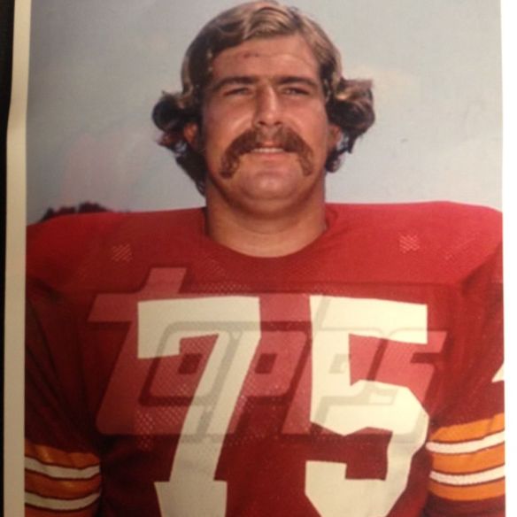 Yur's Facebook Page (https://www.facebook.com/yursbarandgrill/photos/a.164570114046/10152812268854047/?type=3&theater)